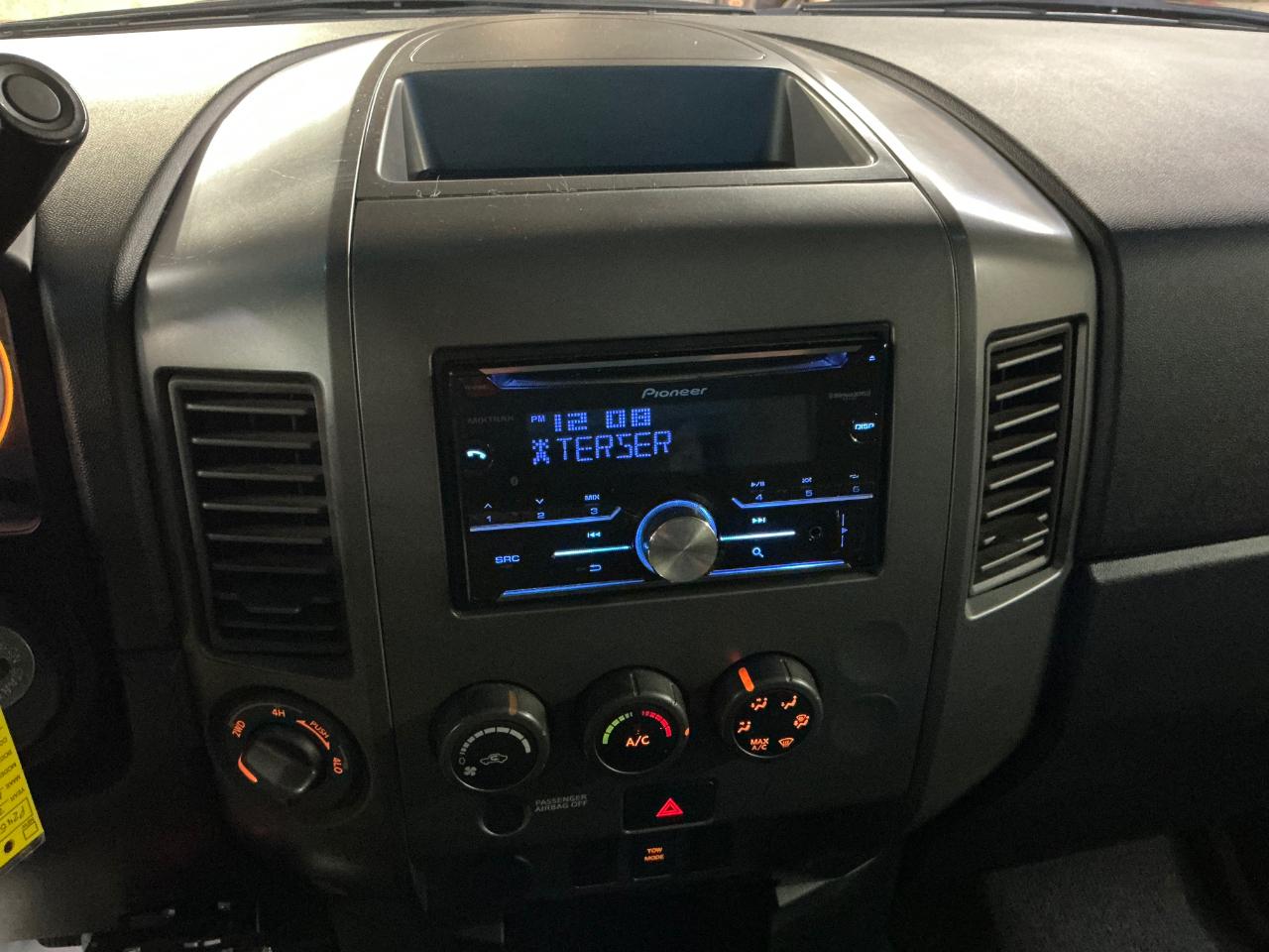 Nissan Titan LE King Cab 4WD SWB 2008