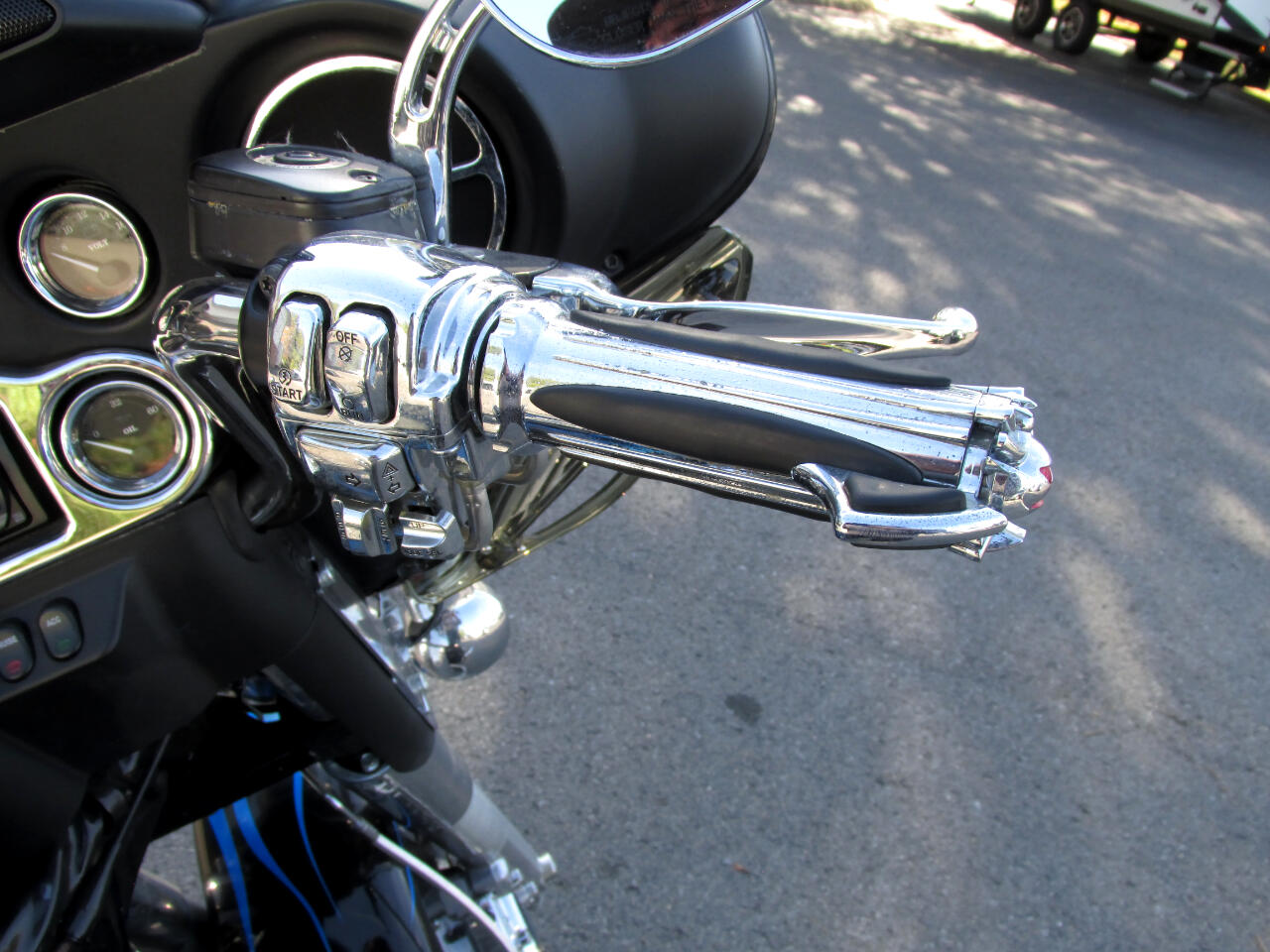 2007 Harley-Davidson FLHTI 12