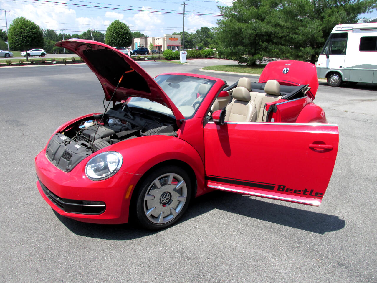 2014 Volkswagen Beetle Convertible 37