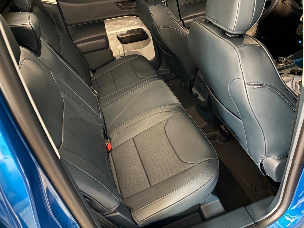 2025 Ford Maverick XLT - Photo 12