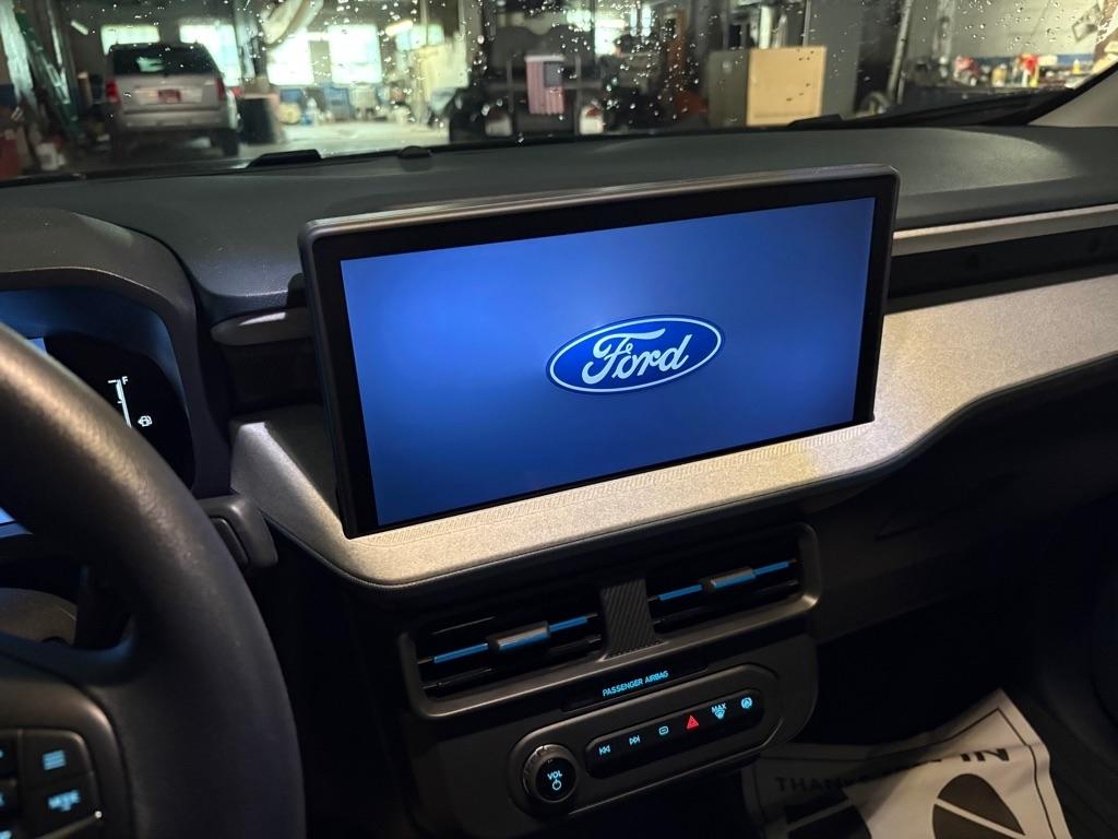 2025 Ford Maverick XLT - Photo 21