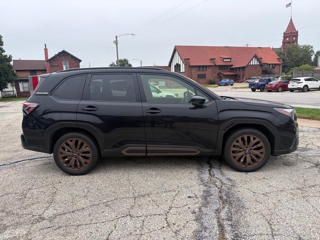 2025 Subaru Forester Sport - Photo 2