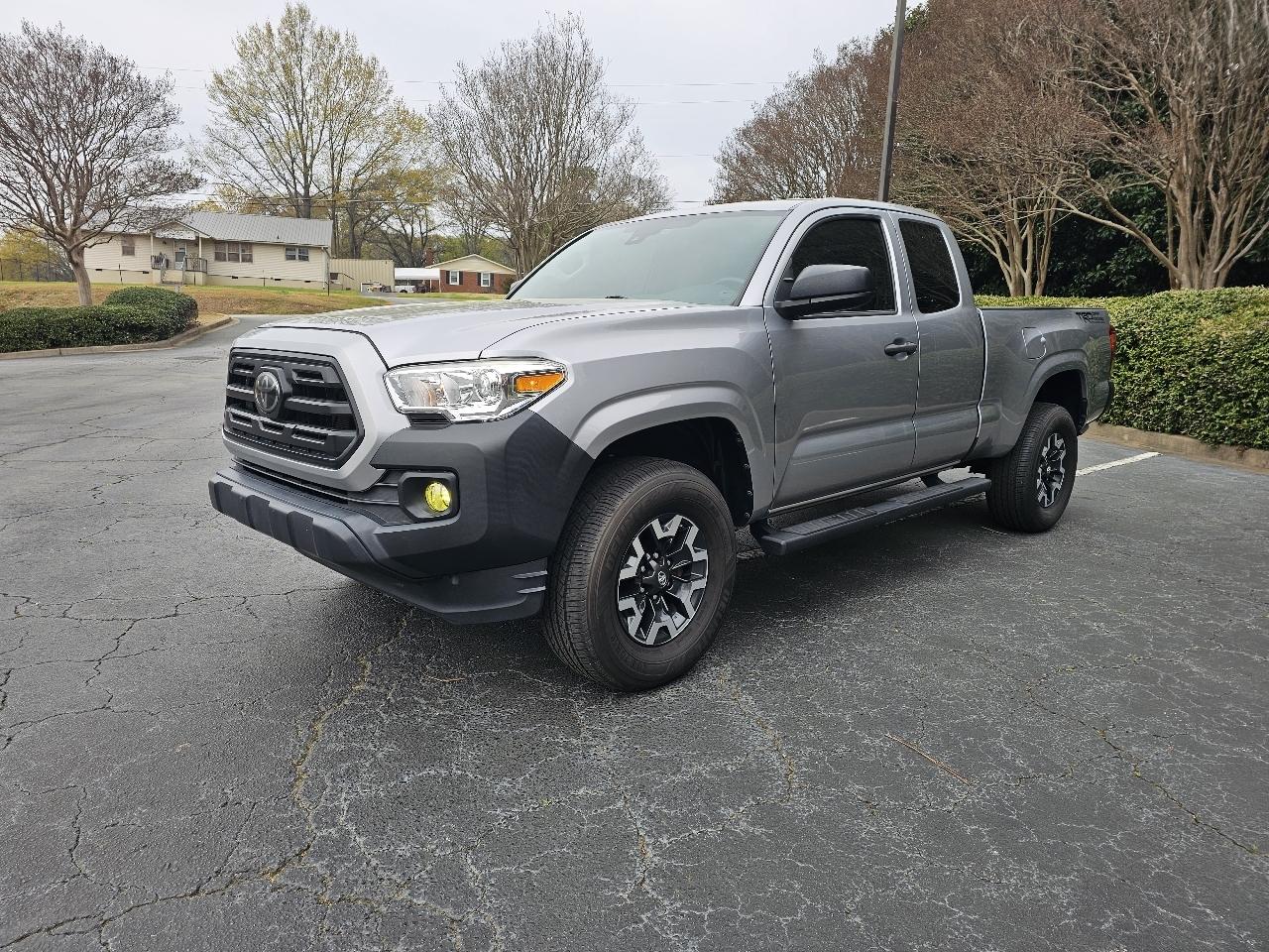 Toyota Tacoma 2WD SR5 Access Cab 6' Bed I4 AT (Natl) 2019