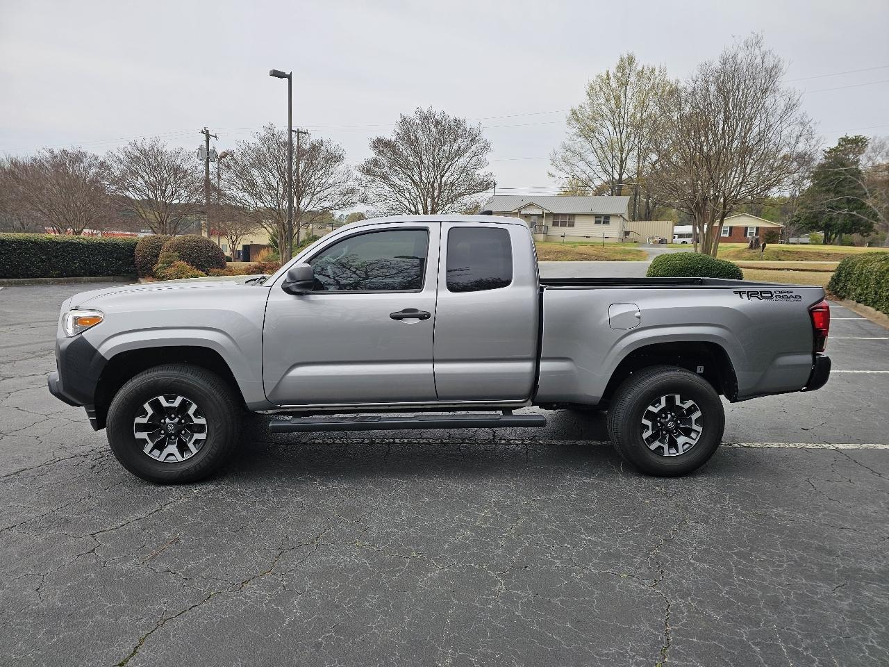 Toyota Tacoma 2WD SR5 Access Cab 6' Bed I4 AT (Natl) 2019