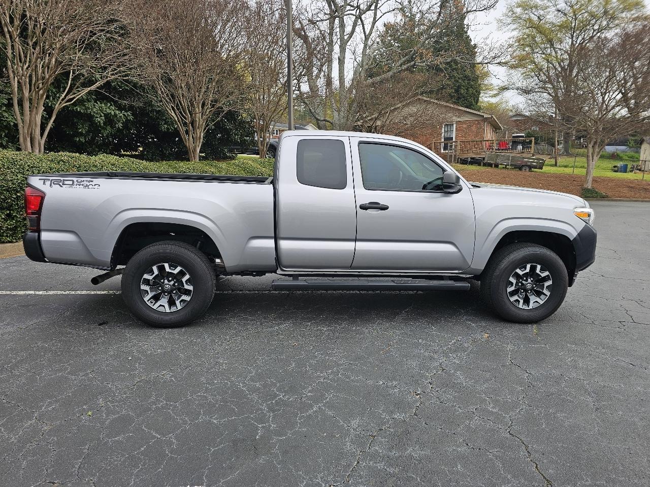 Toyota Tacoma 2WD SR5 Access Cab 6' Bed I4 AT (Natl) 2019