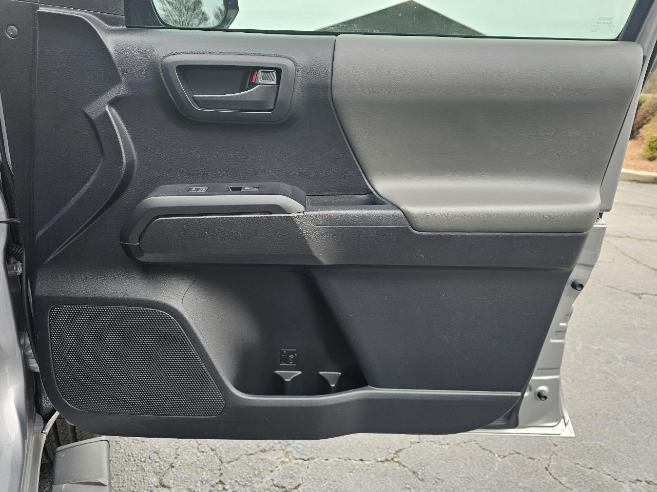 Toyota Tacoma 2WD SR5 Access Cab 6' Bed I4 AT (Natl) 2019