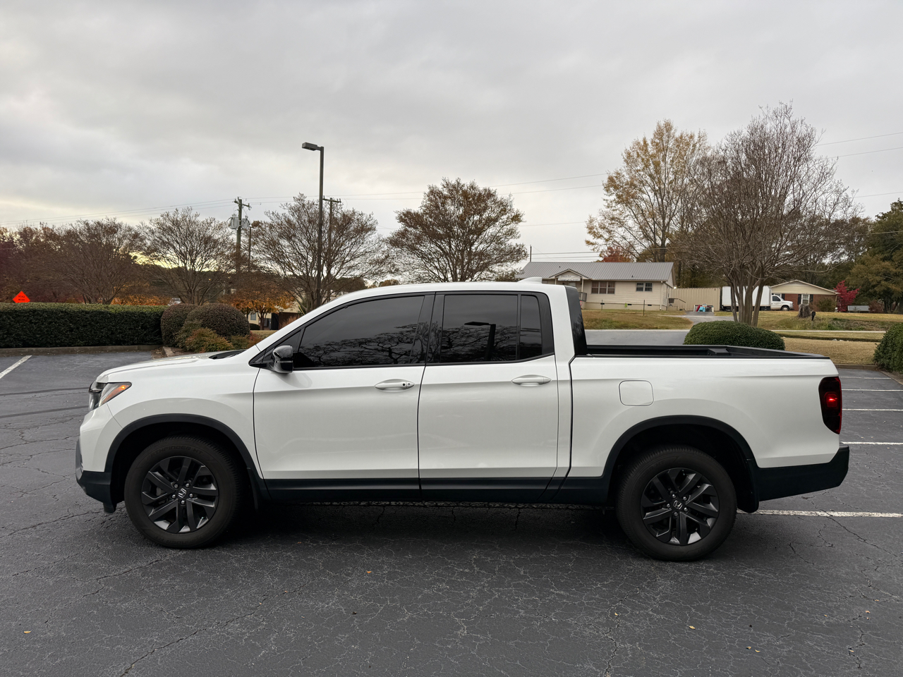 2021 Honda Ridgeline Sport photo 2