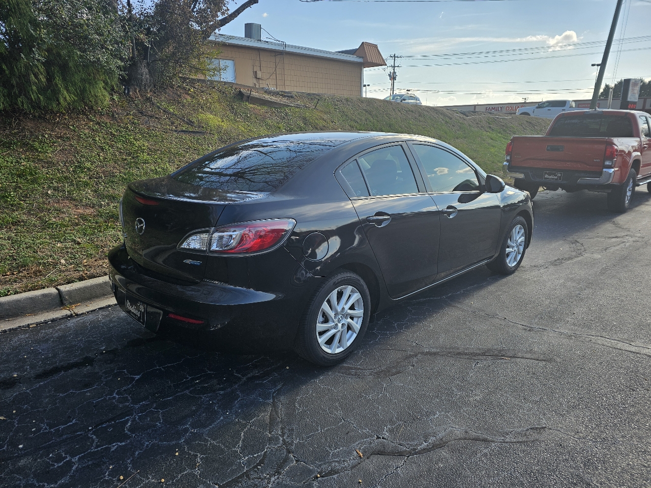 Mazda MAZDA3  2012