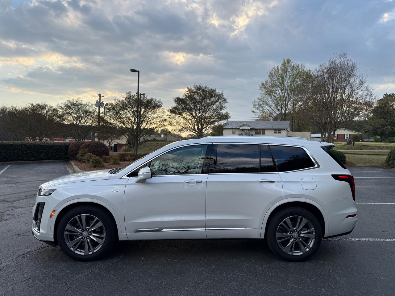 Cadillac XT6 FWD 4dr Premium Luxury 2023