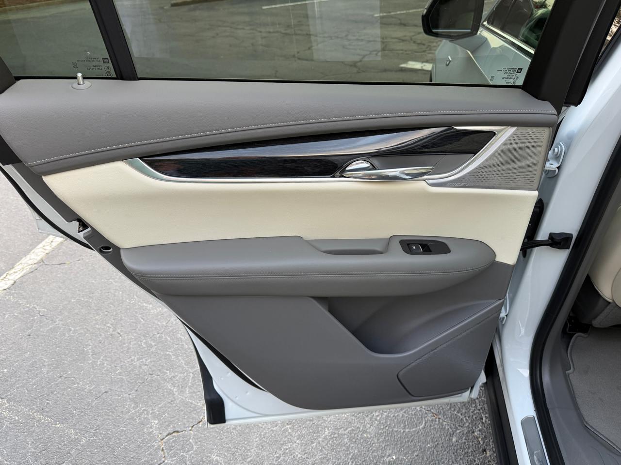 Cadillac XT6 FWD 4dr Premium Luxury 2023