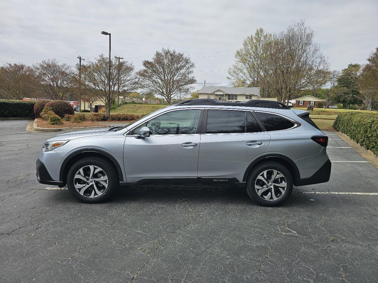 Subaru Outback Limited CVT 2022