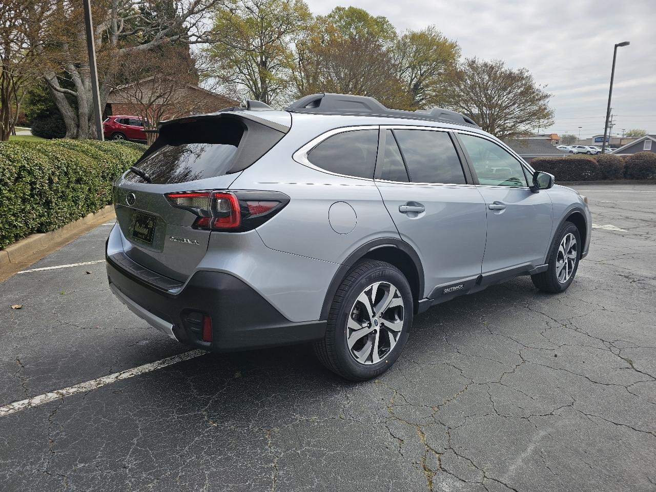 Subaru Outback Limited CVT 2022
