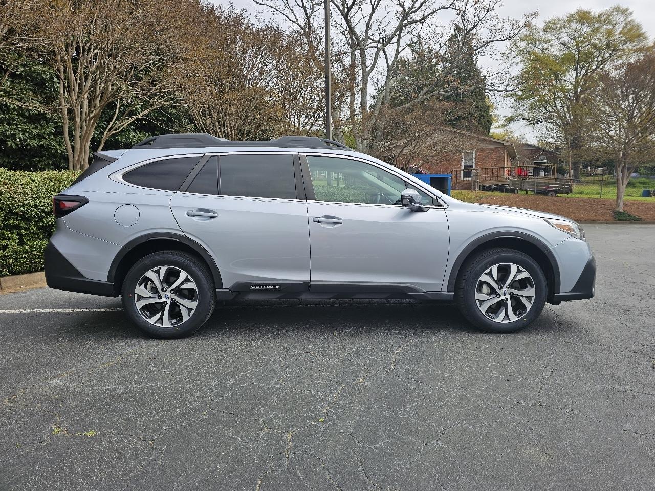 Subaru Outback Limited CVT 2022