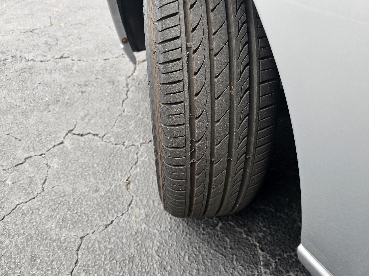Ford Focus 4dr Sdn LX Base 2002