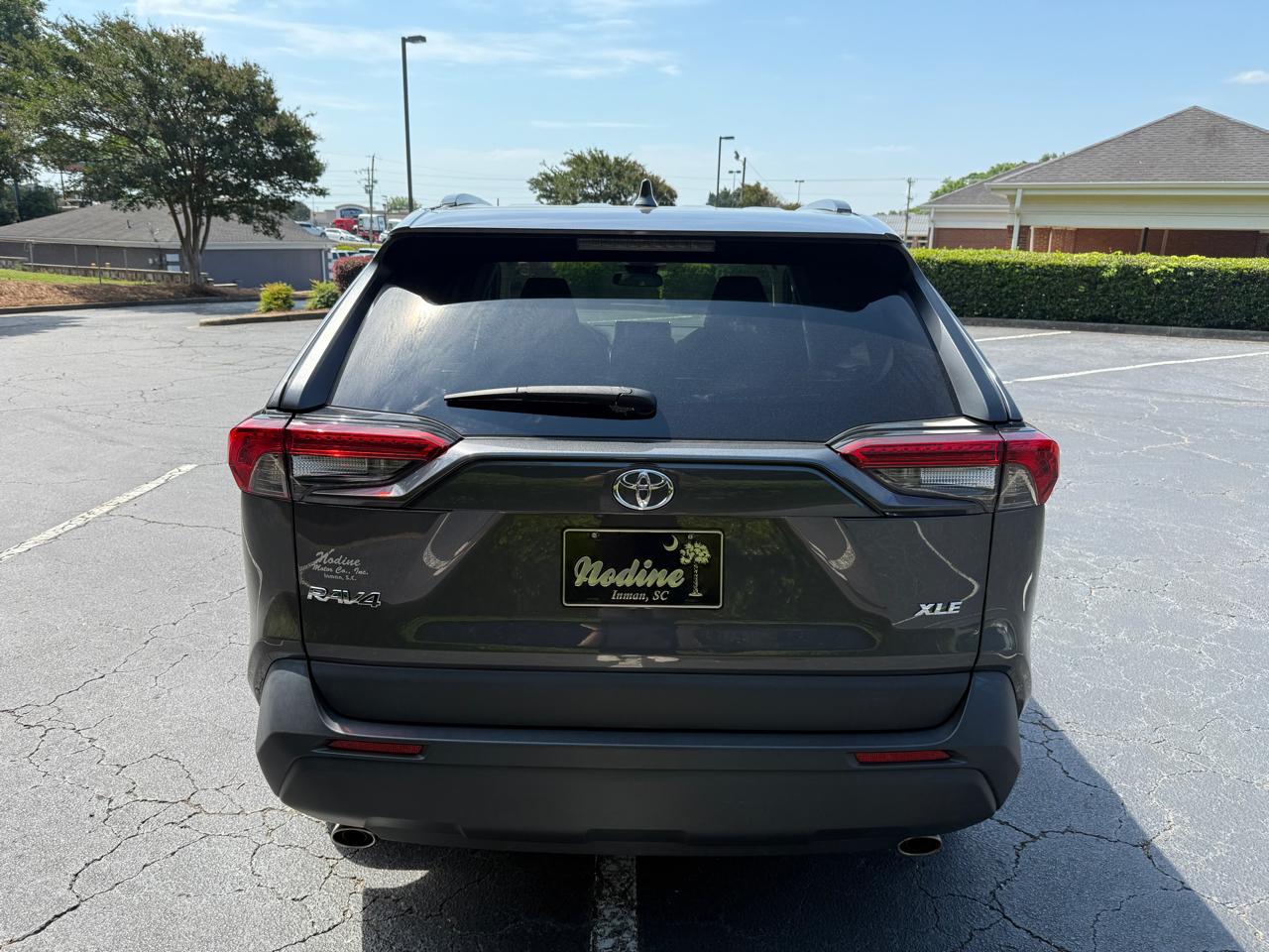 Toyota RAV4 XLE FWD (Natl) 2023