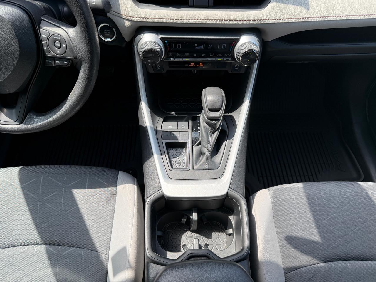 Toyota RAV4 XLE FWD (Natl) 2023