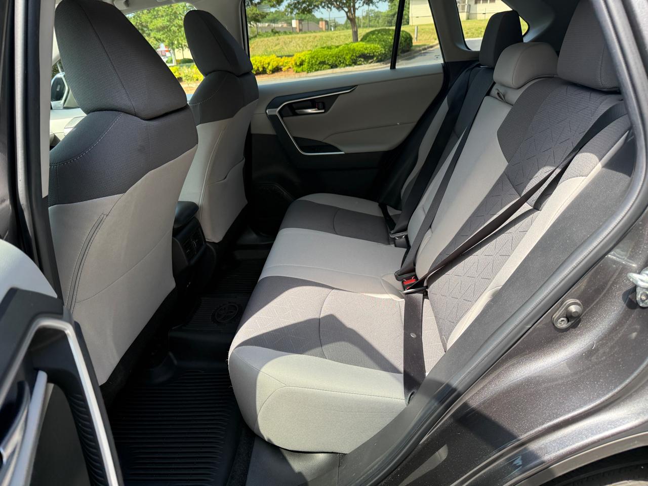Toyota RAV4 XLE FWD (Natl) 2023