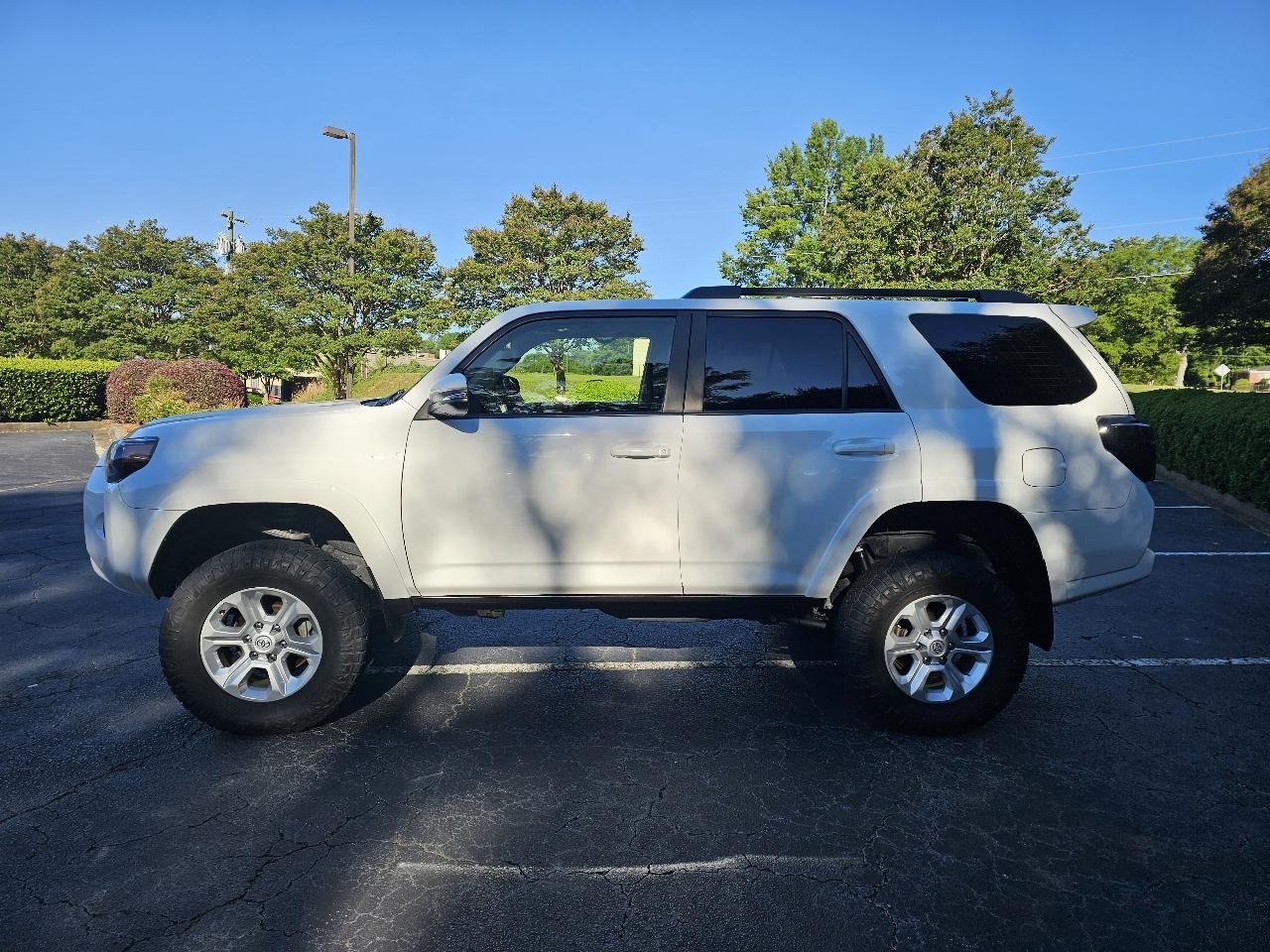 Toyota 4Runner SR5 Premium 4WD (Natl) 2023