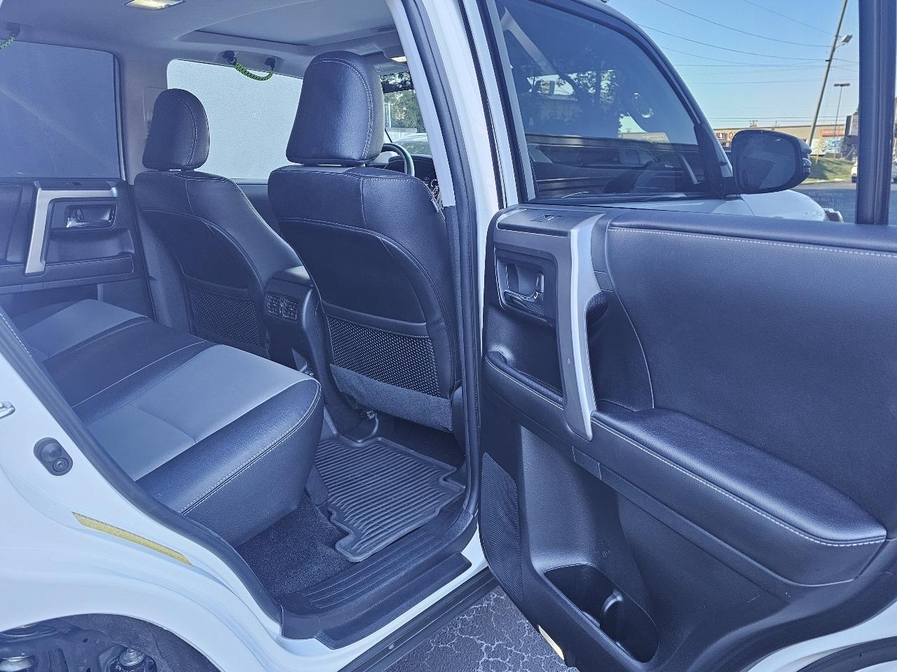 Toyota 4Runner SR5 Premium 4WD (Natl) 2023