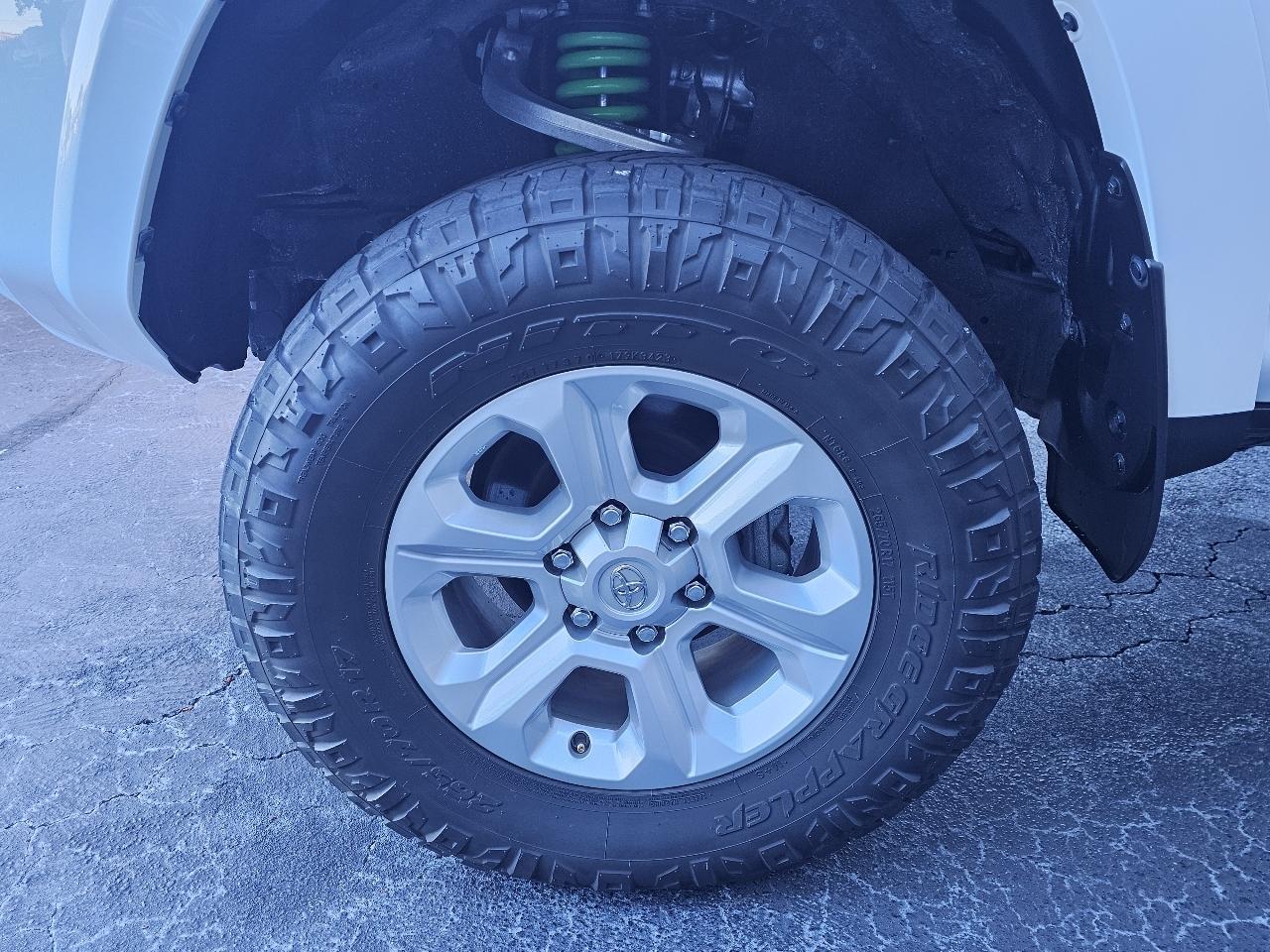 Toyota 4Runner SR5 Premium 4WD (Natl) 2023