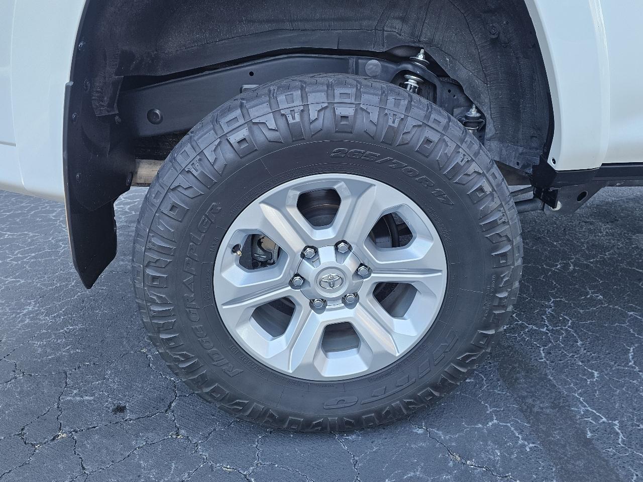 Toyota 4Runner SR5 Premium 4WD (Natl) 2023