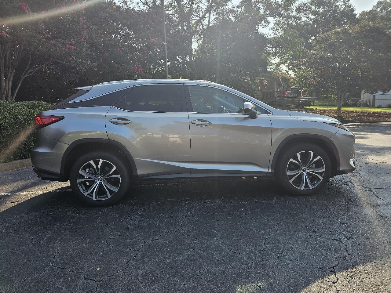 Lexus RX  2022