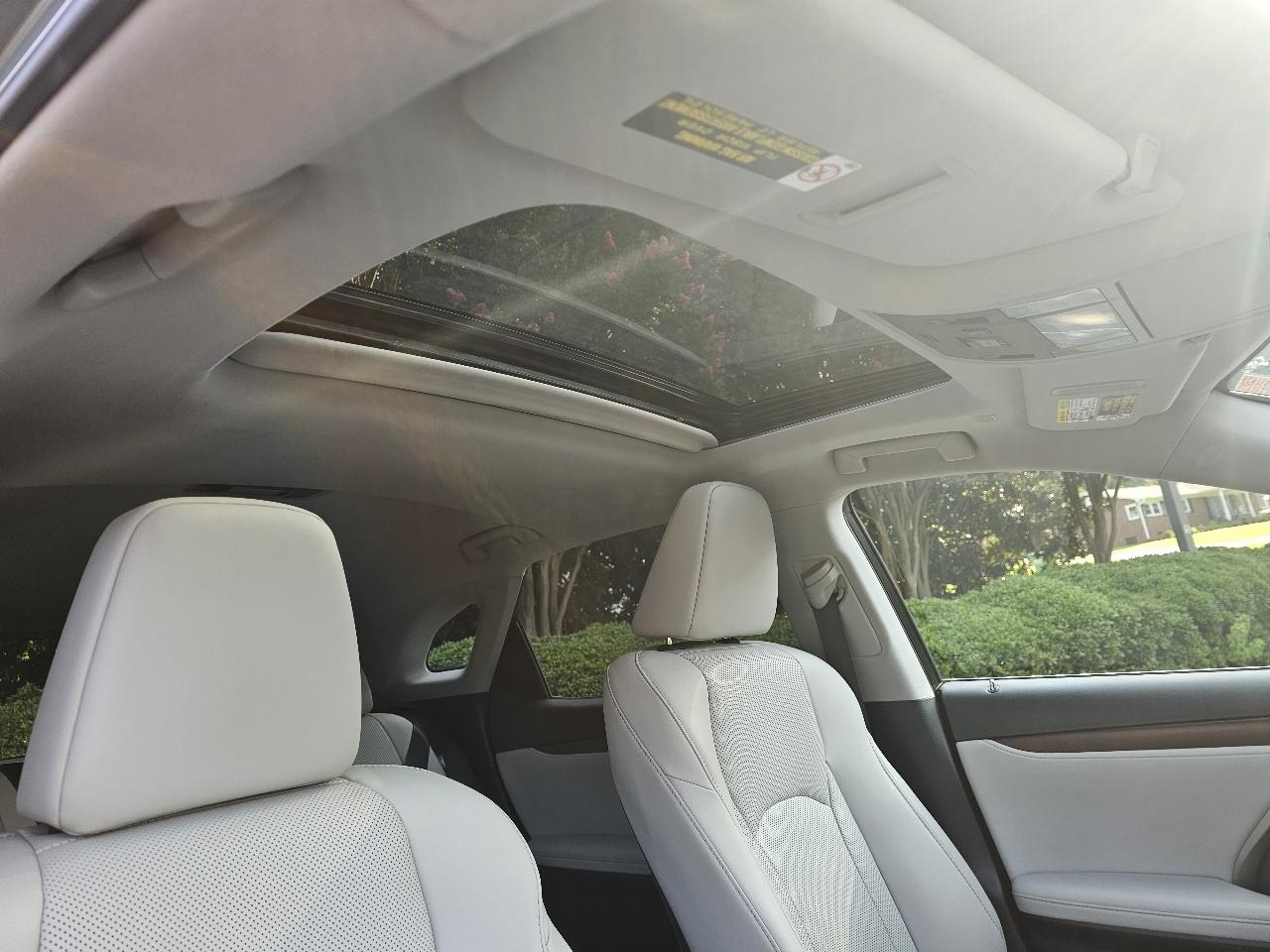 Lexus RX  2022