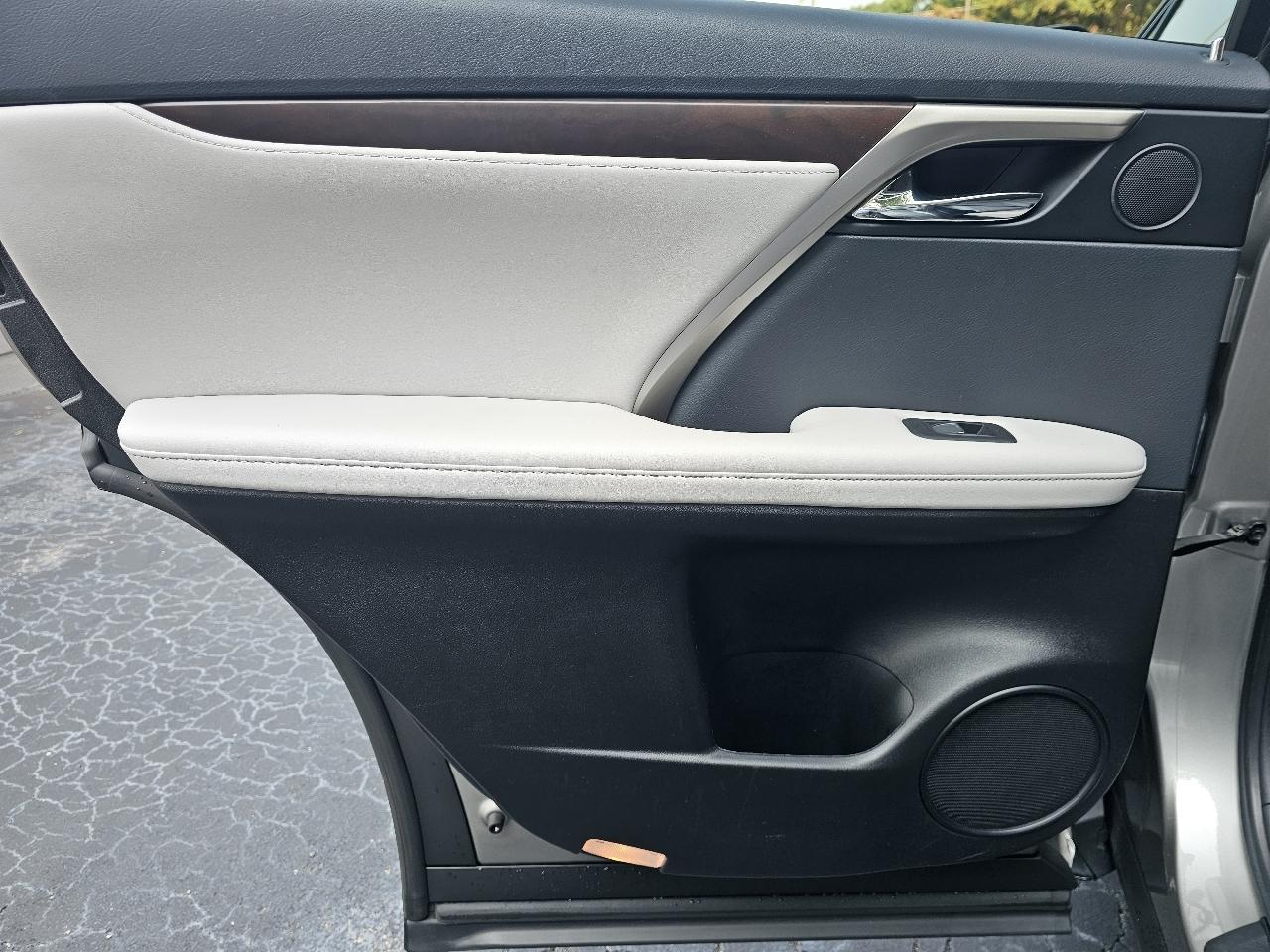 Lexus RX  2022
