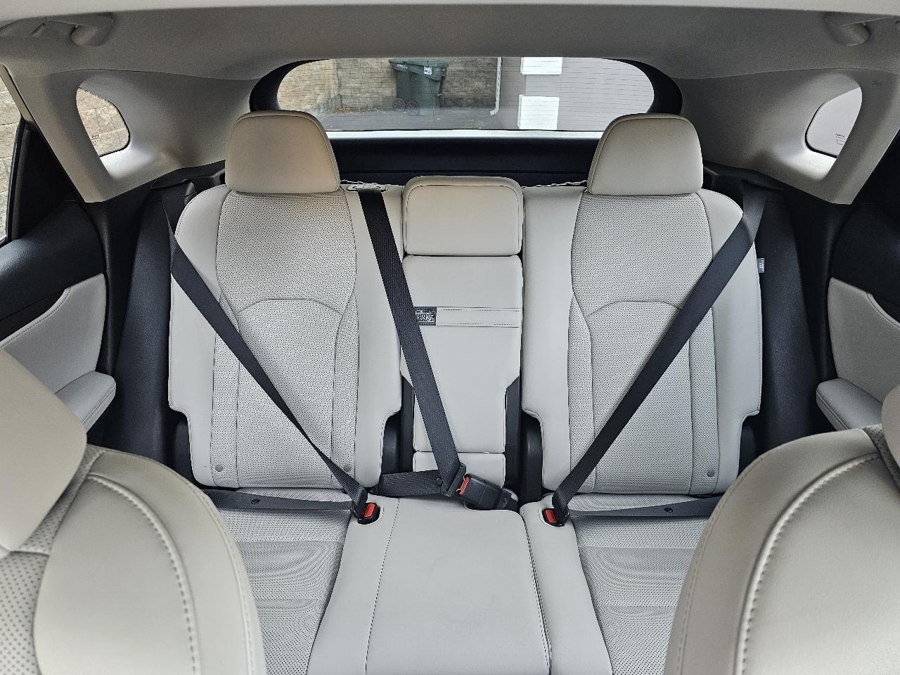 Lexus RX  2022