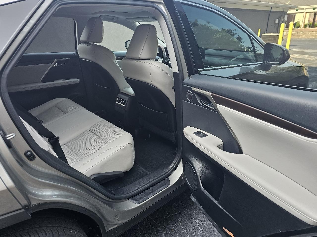 Lexus RX  2022