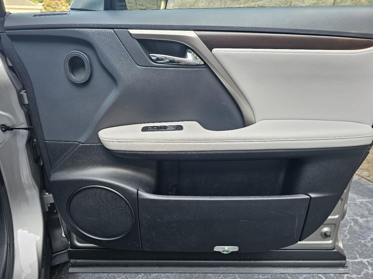 Lexus RX  2022