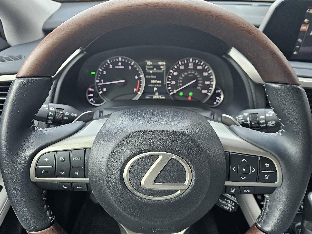 Lexus RX  2022