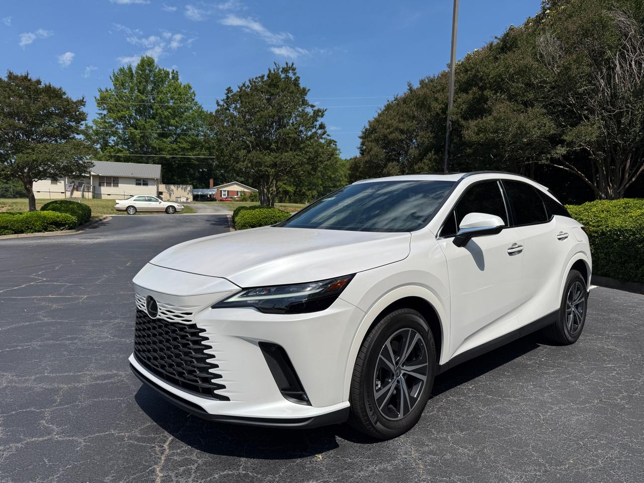 Lexus RX  2023