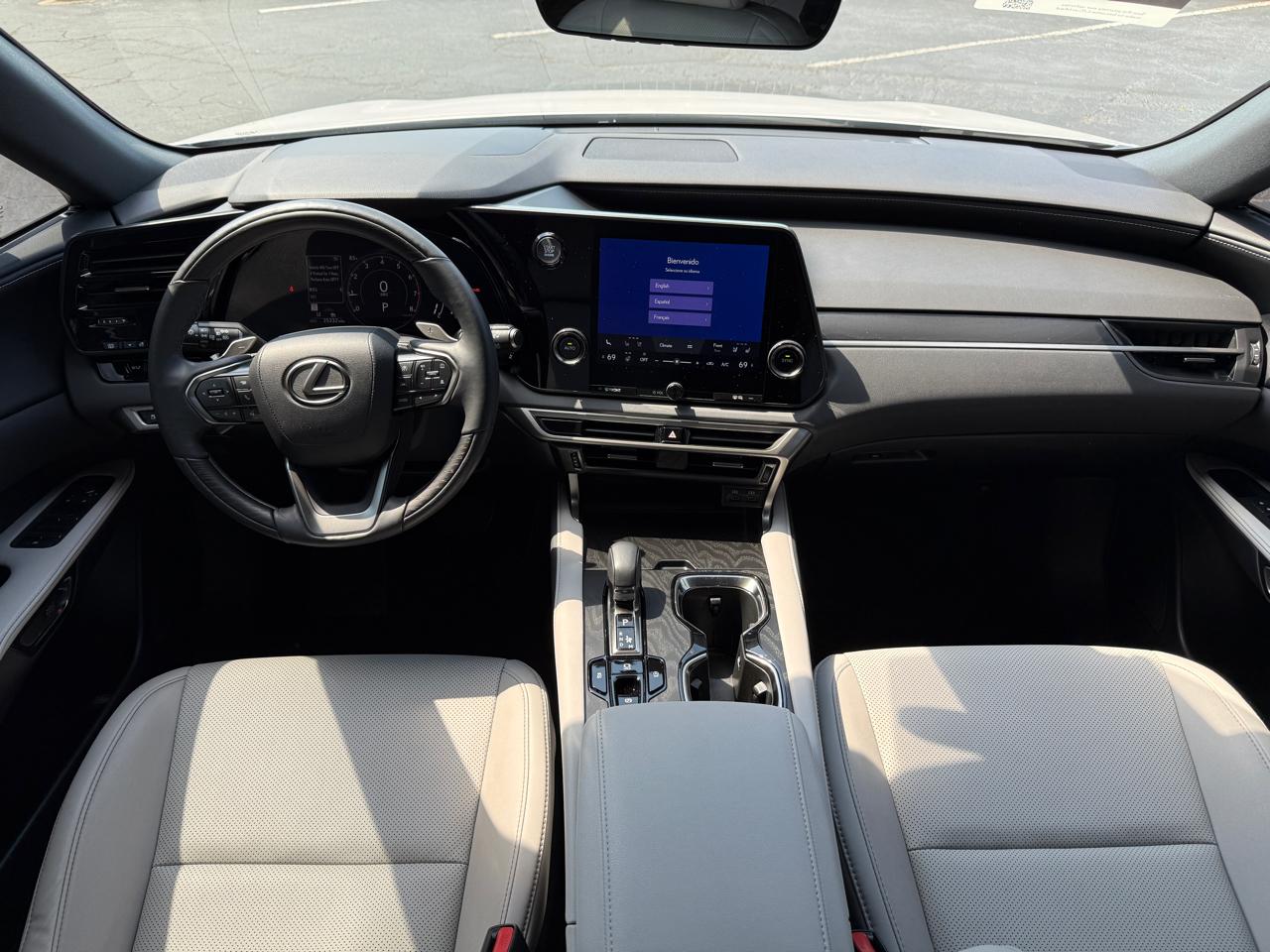 Lexus RX  2023