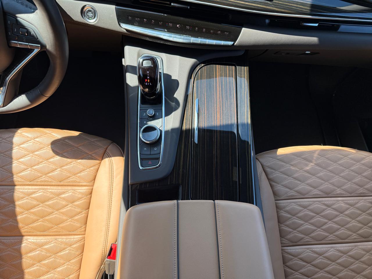 Cadillac Escalade  2024