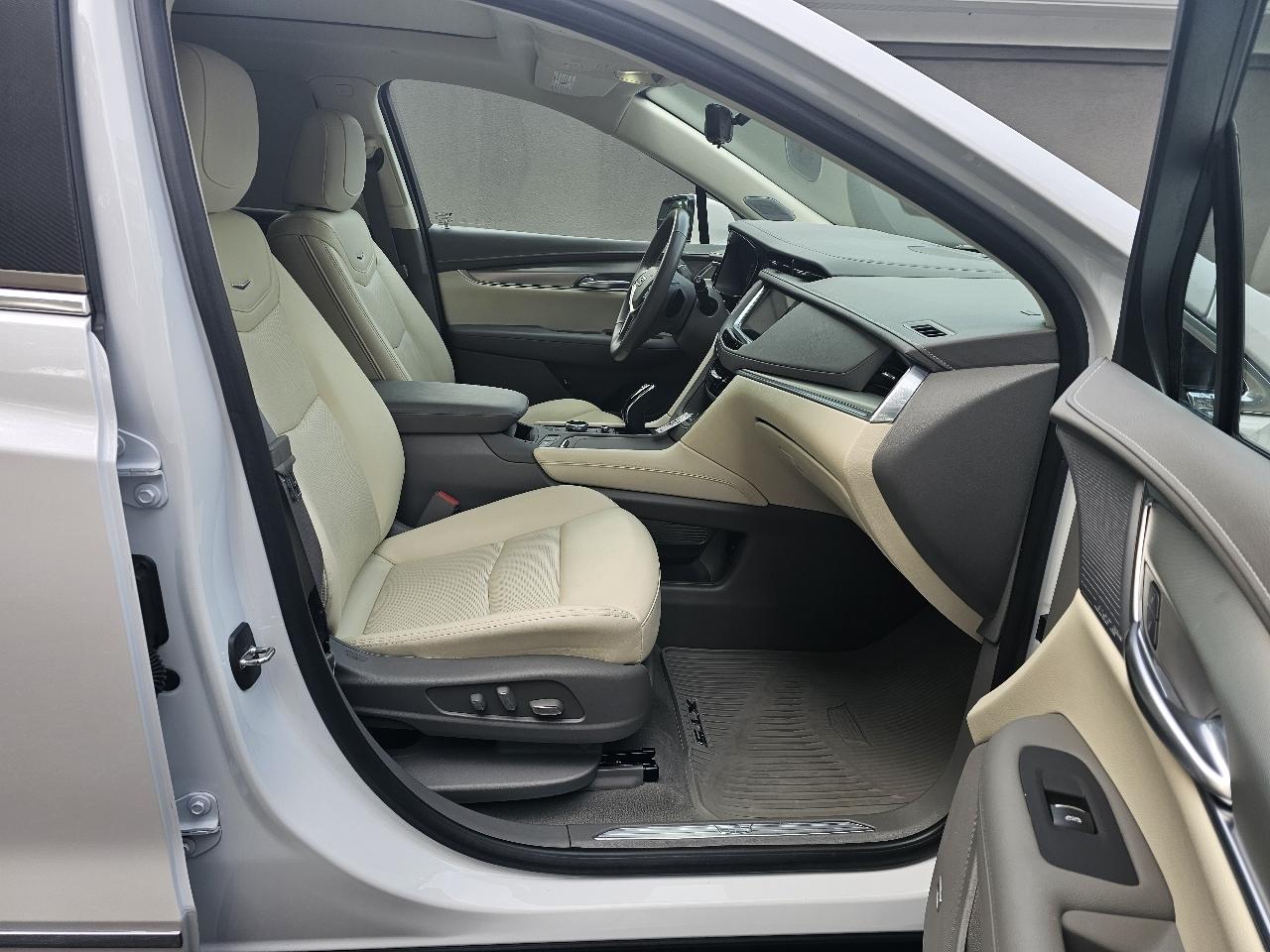Cadillac XT5  2023
