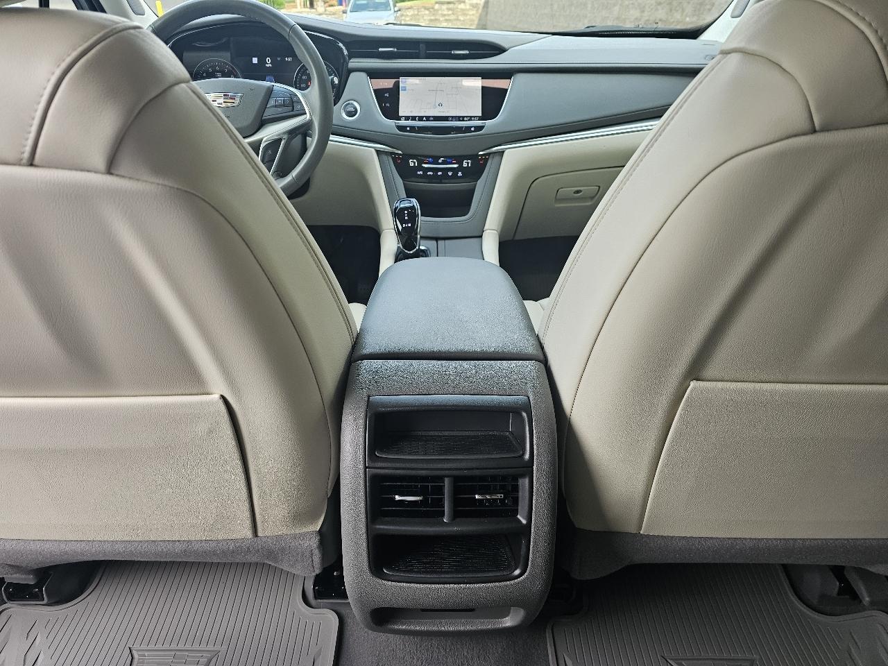 Cadillac XT5  2023