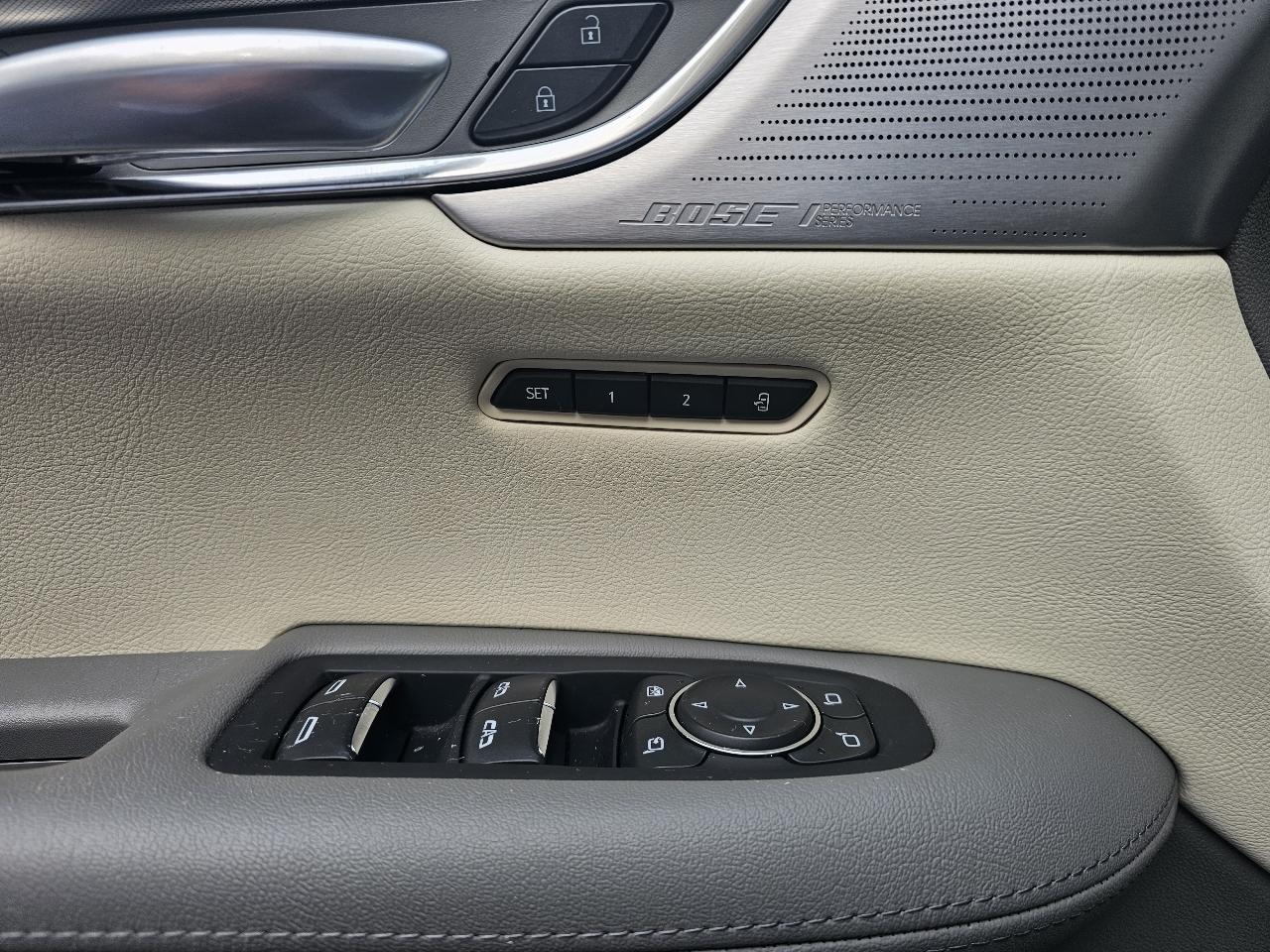 Cadillac XT5  2023