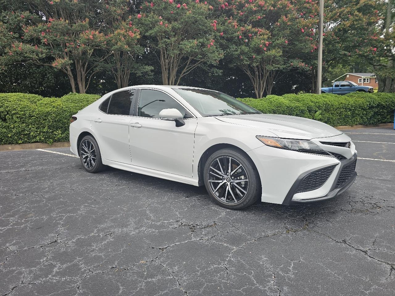 Toyota Camry SE Auto (Natl) 2024