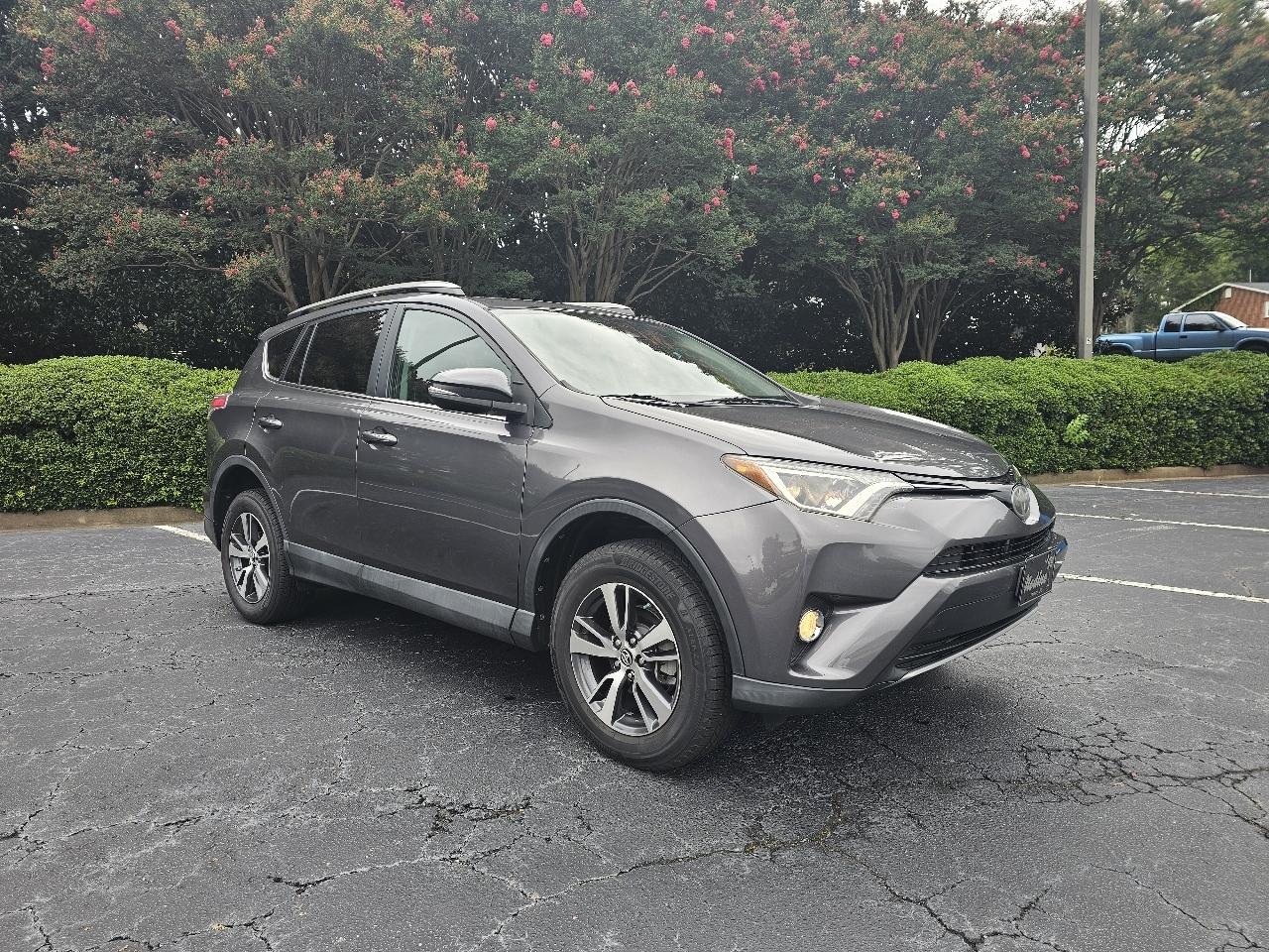2018 Toyota RAV4 XLE FWD (Natl)