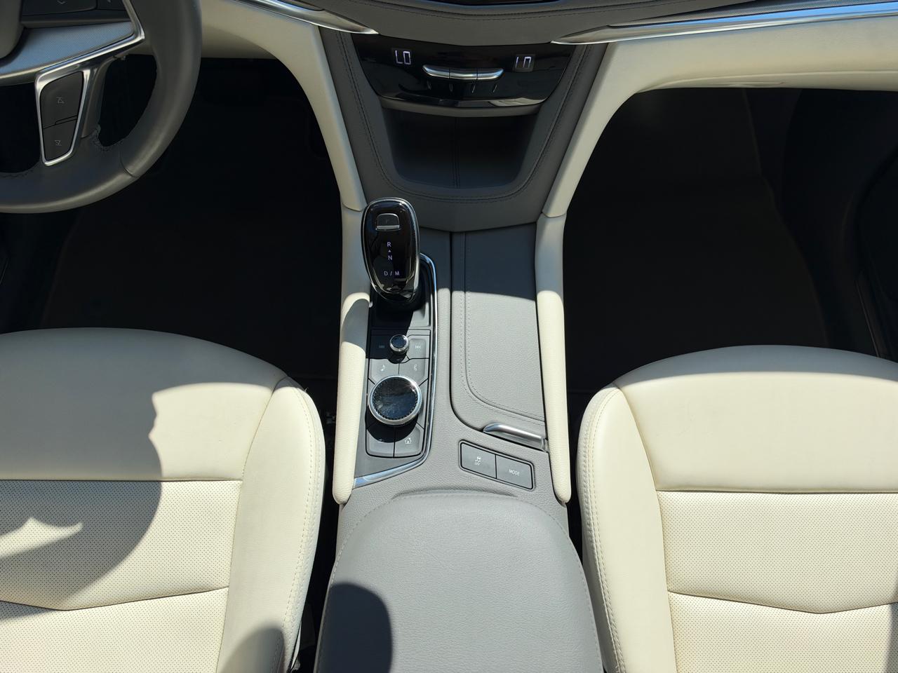 Cadillac XT5  2022