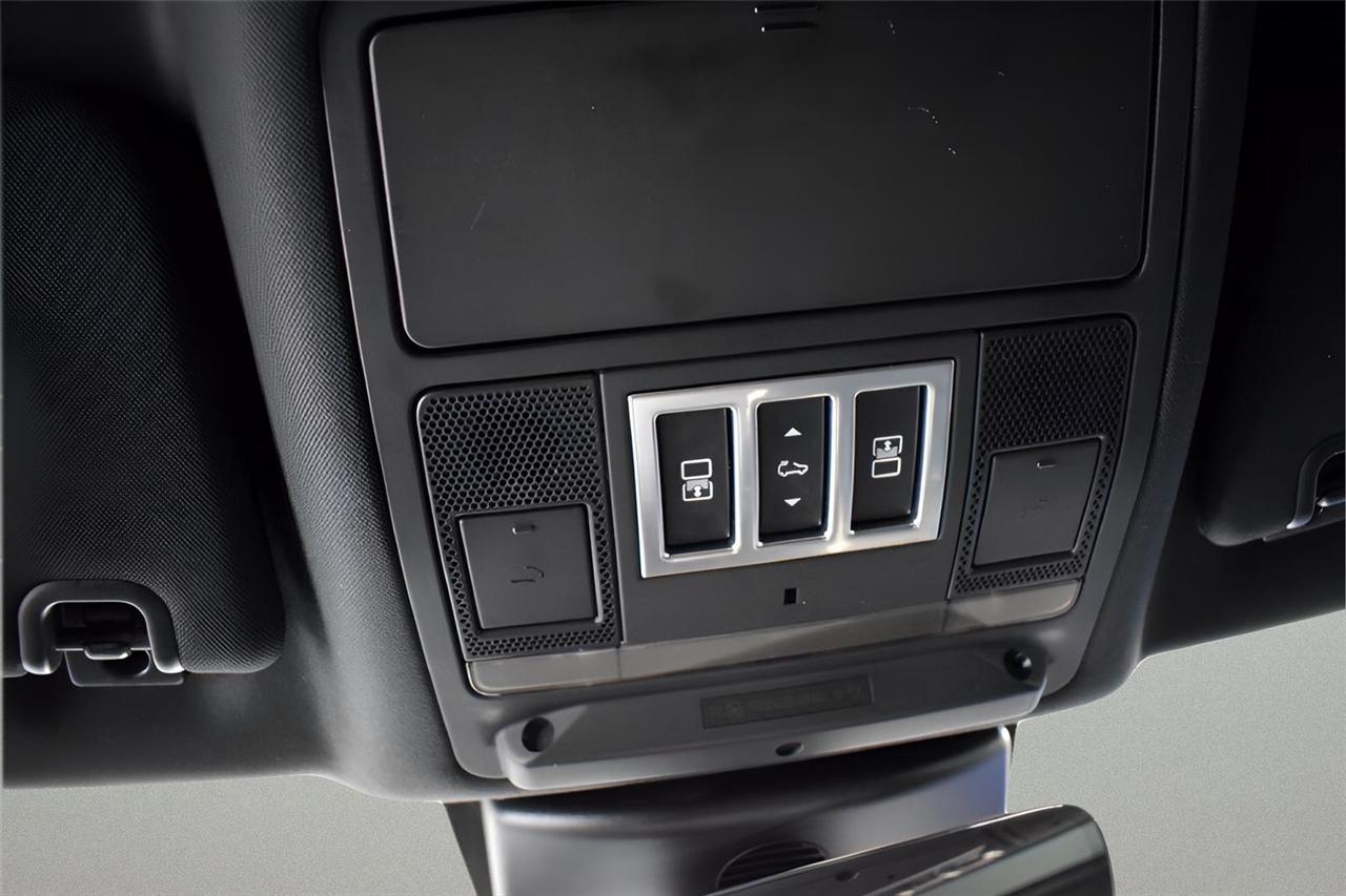 Land Rover Discovery  2017