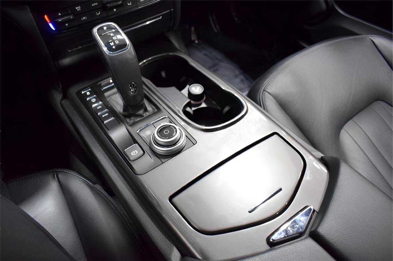 Maserati Ghibli  2019