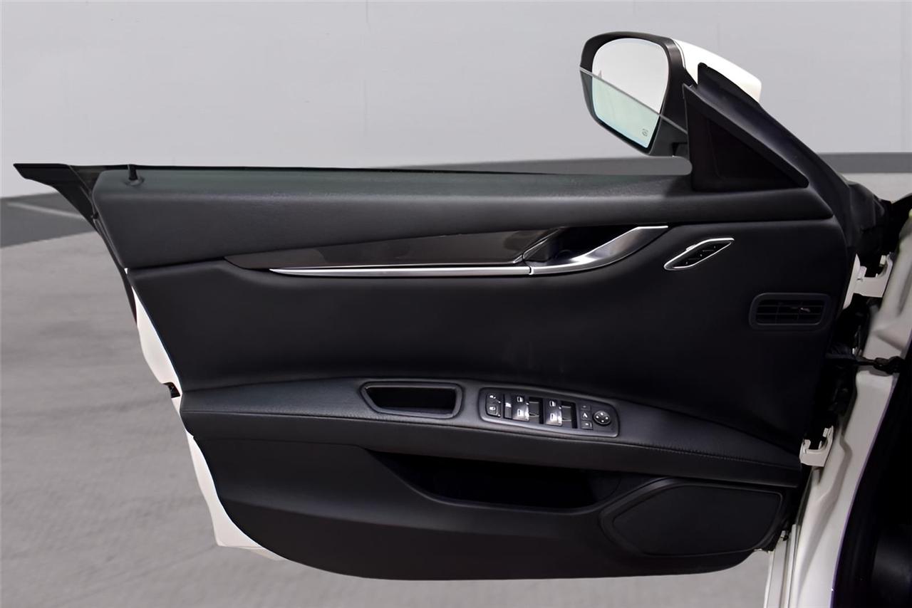 Maserati Ghibli  2019