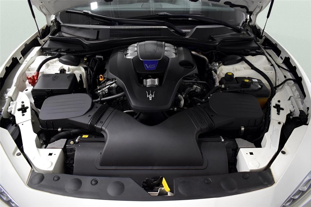 Maserati Ghibli  2019