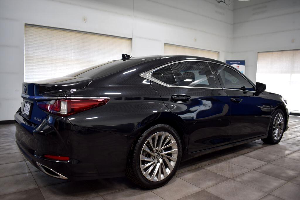 2019 Lexus ES 350 Ultra Luxury photo 4