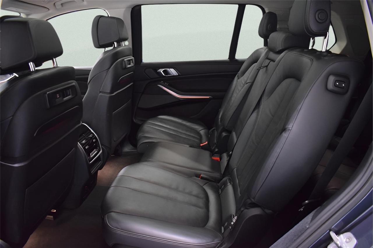 BMW X7  2020