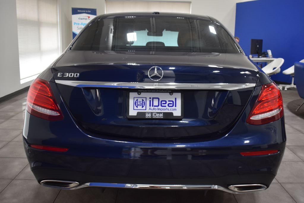 2018 Mercedes Benz E 300 photo 3