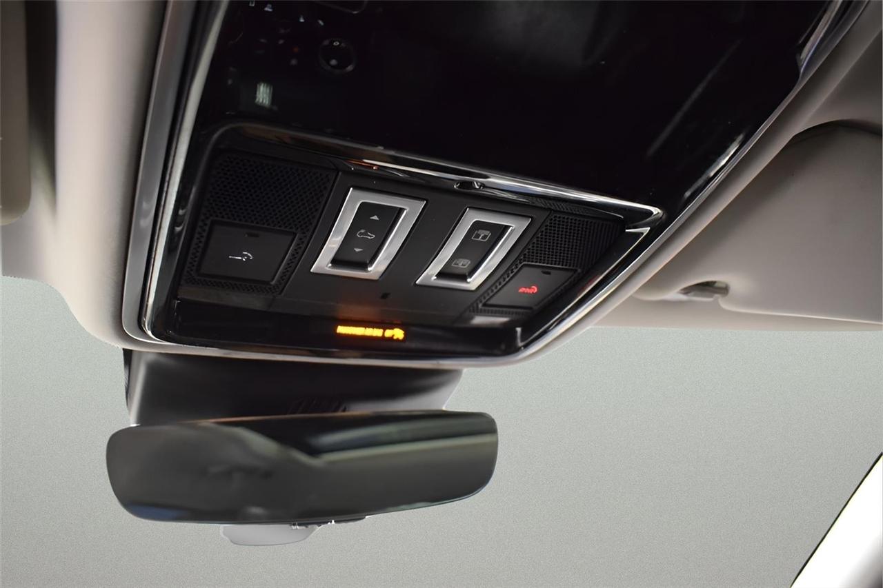 Land Rover Range Rover Velar  2019