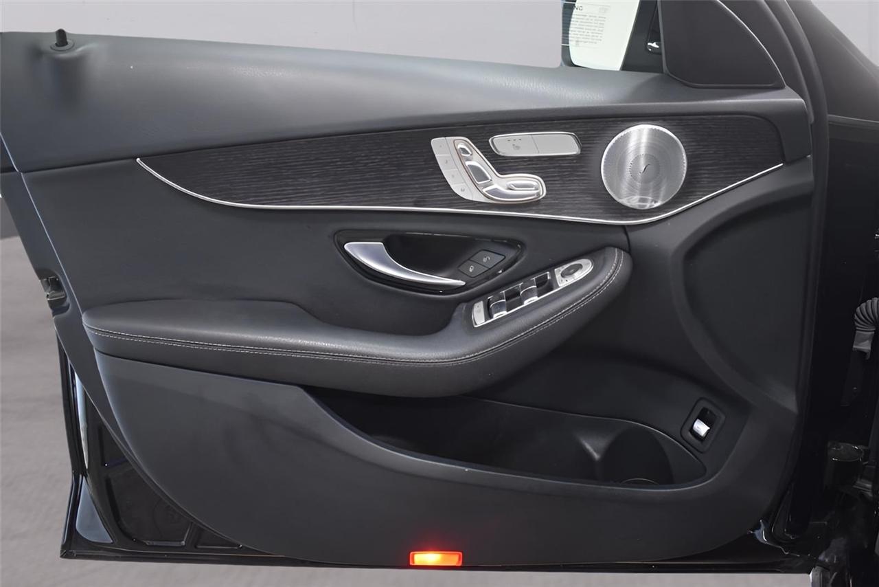 Mercedes-Benz C-Class  2021